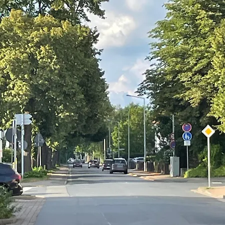 Dachwohnung In Charmanter Stadtvilla In アパート ヴンストルフ
