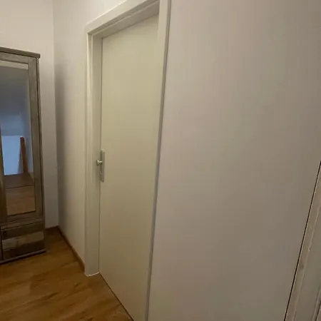 Dachwohnung In Charmanter Stadtvilla In
