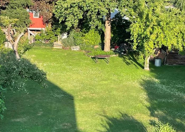 Dachwohnung In Charmanter Stadtvilla In Διαμέρισμα *