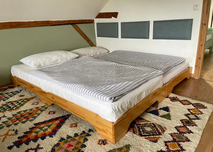 Διαμέρισμα Dachwohnung In Charmanter Stadtvilla In