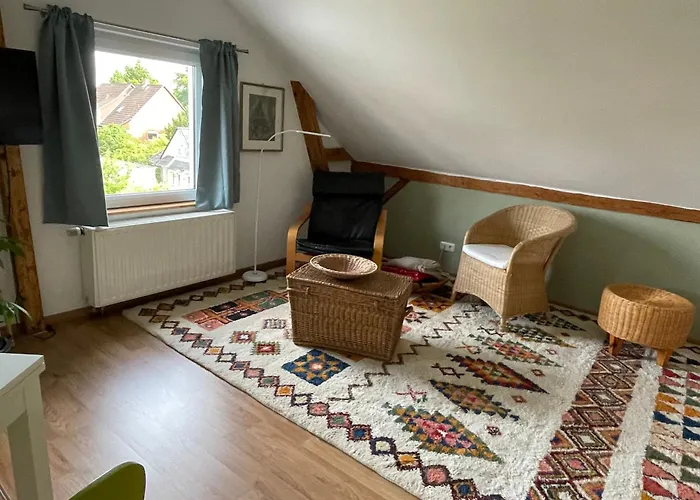 Dachwohnung In Charmanter Stadtvilla In Διαμέρισμα *